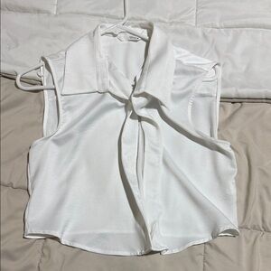 Zara White Sleeveless Tie-Neck crop top